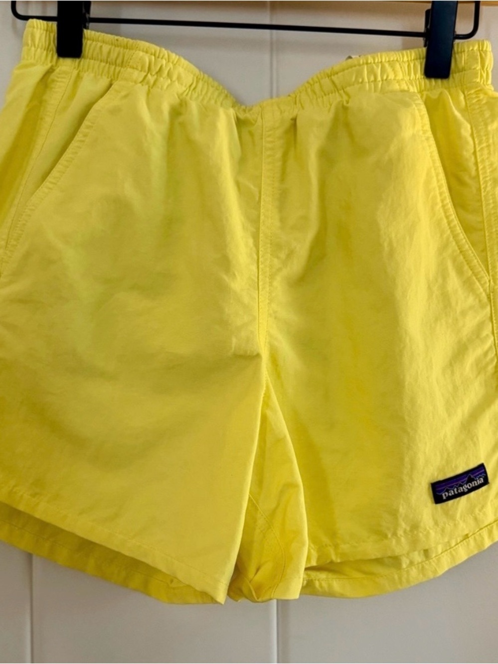 Women’s Patagonia Yellow Casual Baggies Athletic Shorts xs 4” 5” inseam